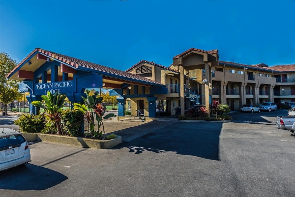 Ocean Pacific Lodge image 3